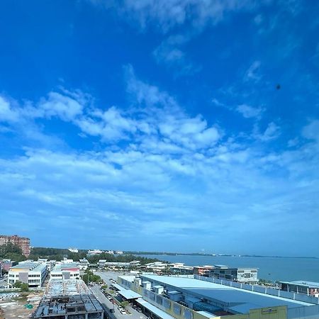 Private Condo Port Dickson Waterfront Exterior photo