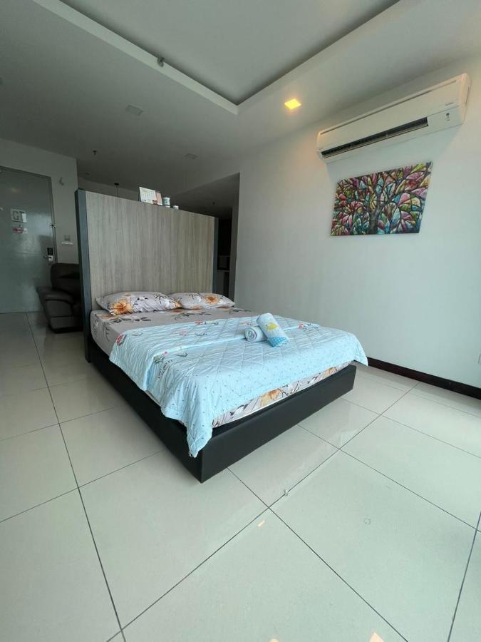 Private Condo Port Dickson Waterfront Exterior photo